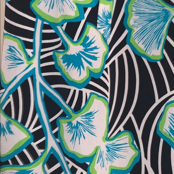 Crown &  Ivy dress - Picture 3 of 3